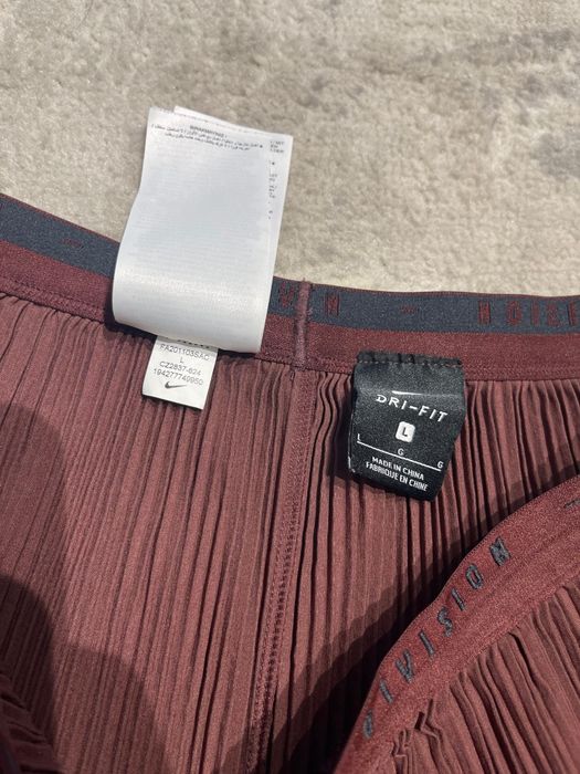 Pantaloni scurți Nike Run Division L