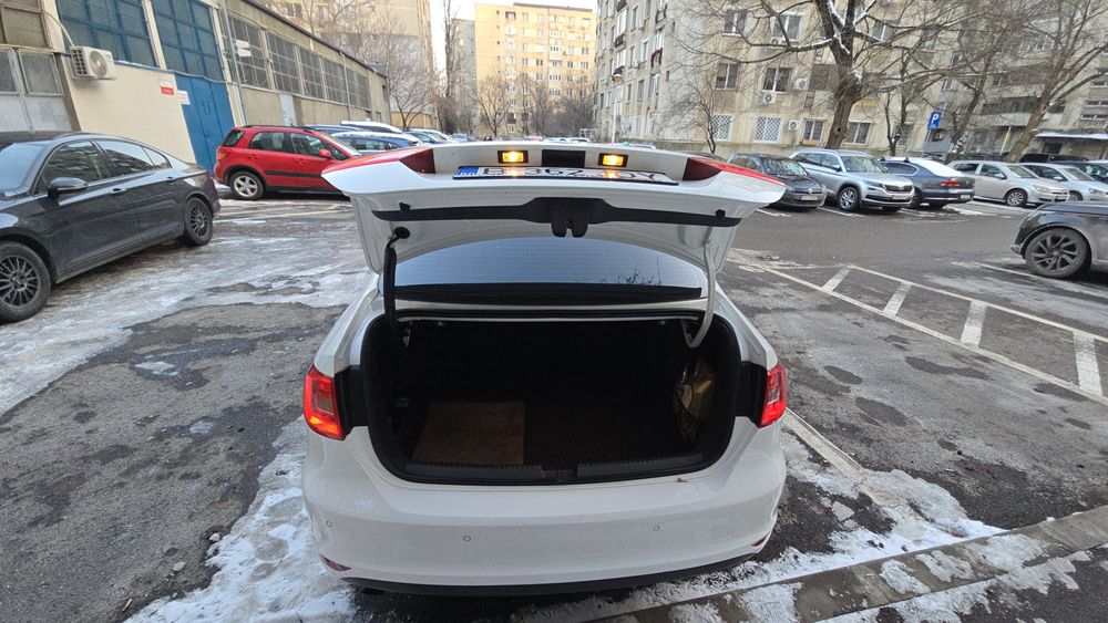 Volkswagen Jetta 1.2 TSI, 105 CP,  Euro 5, 2011, Manuală, 146000 km