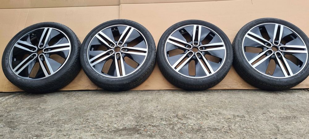 Летни гуми с джанти задни 175/55/20”  предни 155/60/20” за BMW i3