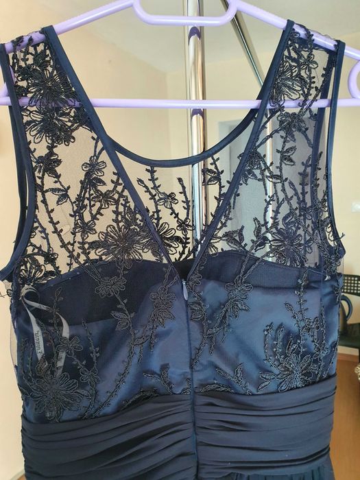 2 елегантни тъмносини рокли