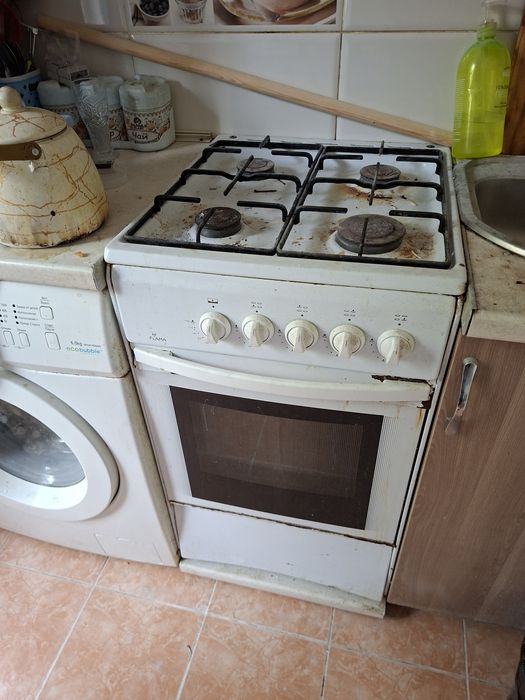 Продам  газовый плиту