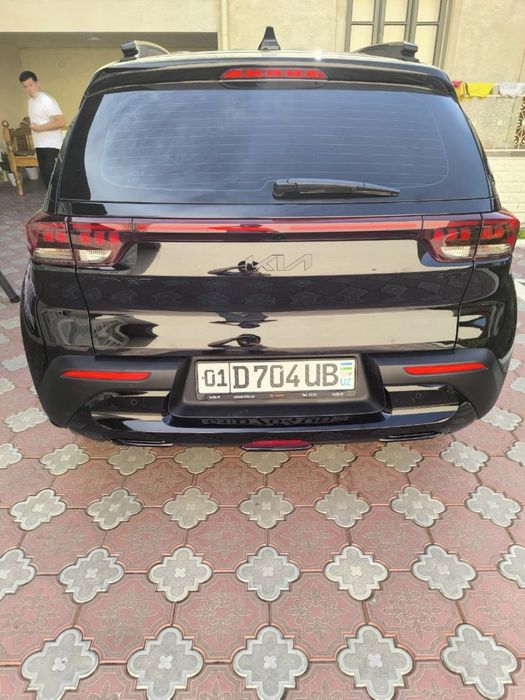 Kia sonet 2025 26 eng fulli blekedshn moshina bir qo’l X/M