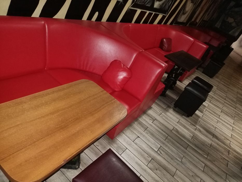 Продам комплект диваны и столы