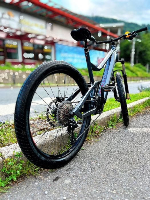 Bicicleta electrica/ E-bike Moustache – Bosch Performance Line CX