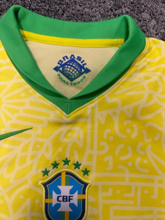 Vand tricou Brasil 13-14 ani