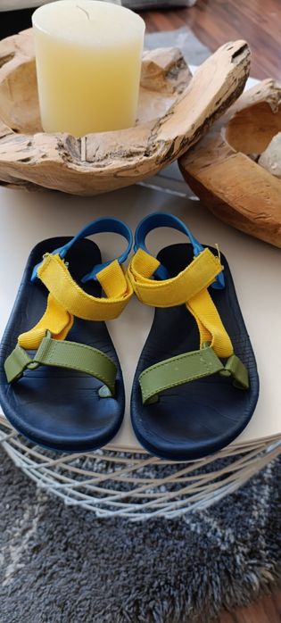 - Детски сандали