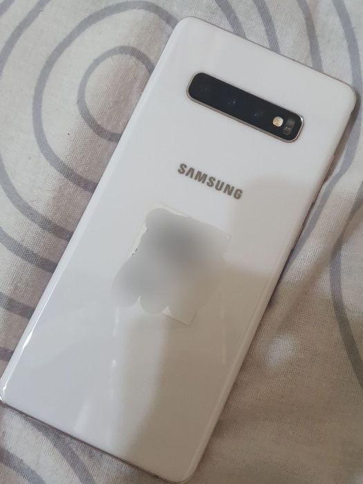 3 Самсунга с10+ PLUS