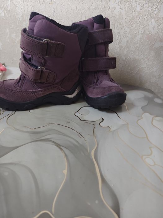 Детские сапожки ecco на девочку 
Материал кожа 
Размер