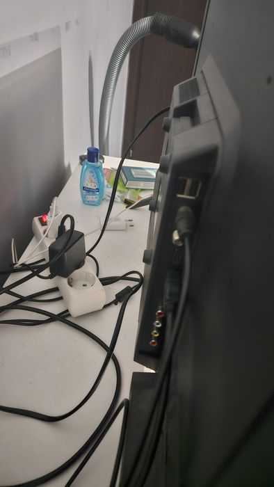 Телевизор Smarttech 32" 32HN10T2