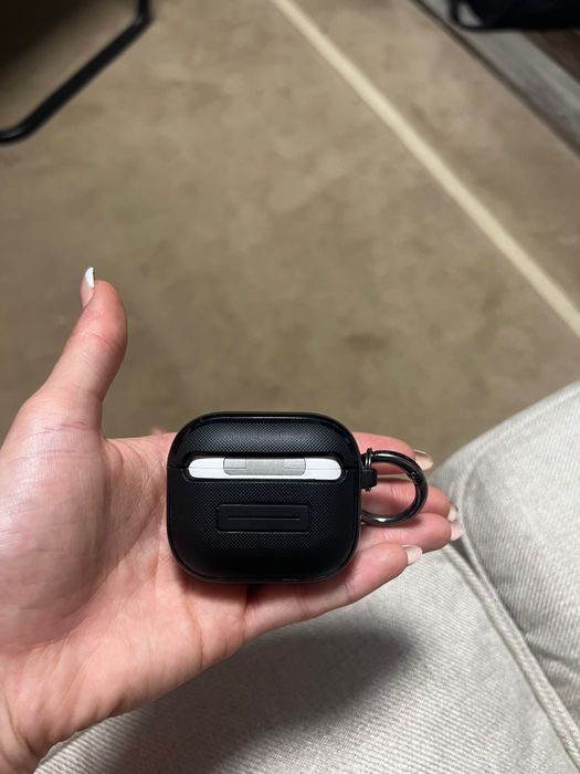Слушалки AirPods 4