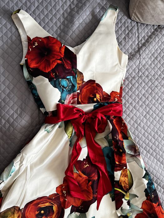 Продам красивое платье в пол