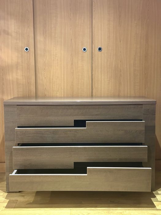 Comoda 120x45x75 cm, stare buna