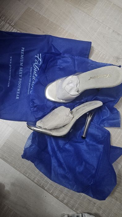 Pantofi competiție Bikini noi