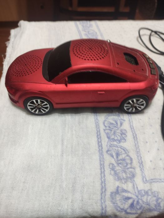 Продается машинка-колонка,радио FM