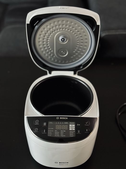 Мултикукър Bosch AutoCook (MUC11W12)
