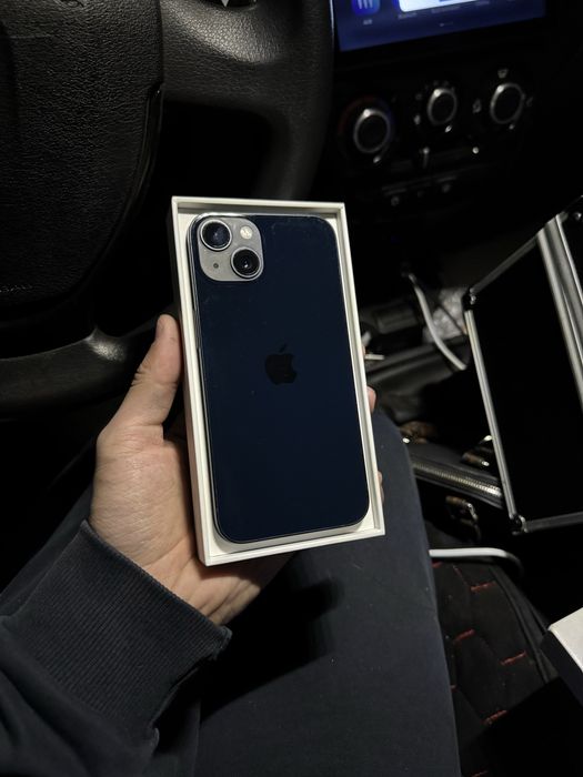 Продам Айфон 13 (128gb)