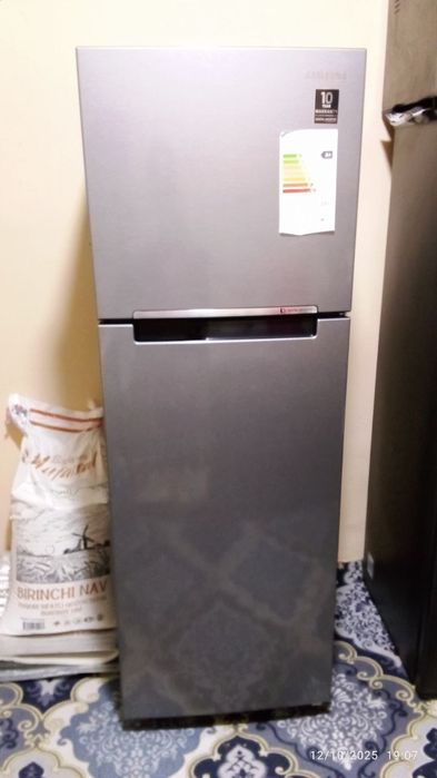 Samsung. 2 oy ishlagan yangi oladigonla Tel qilsin bekorchilar emas