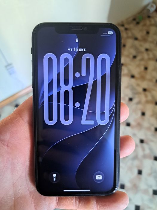Продам Айфон 11 64 г.