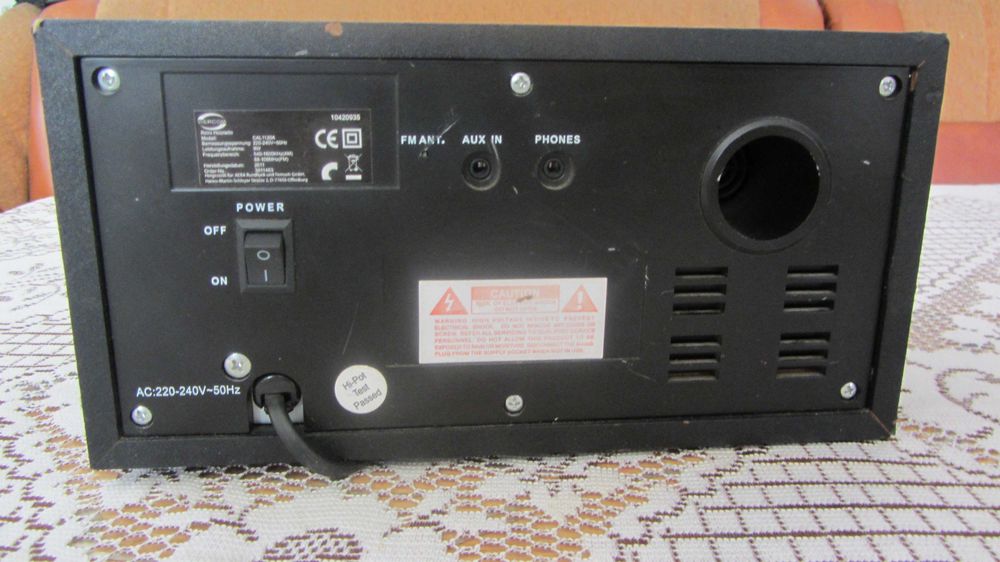 Radio AM FM de calitate, Wercon Germania carcasa din lemn foarte bun