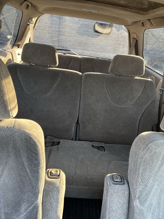 Mitsubishi chariot grandis