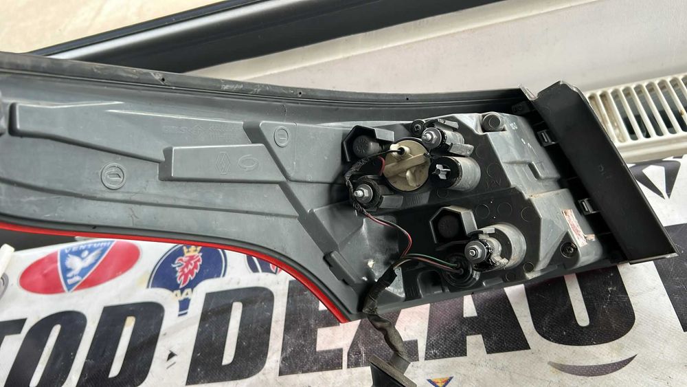 Lampa stop dreapta Renault Latitude 2012 Hatchback 2.0 dci