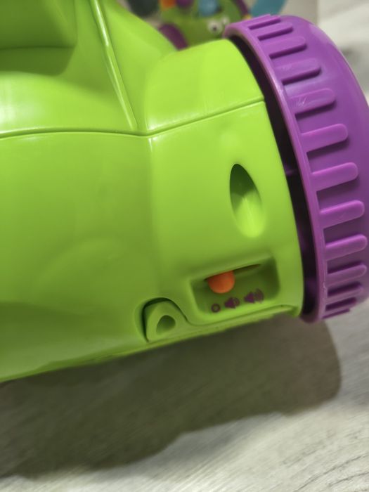 Музикална играчка за бутане с топчета Fisher Price Scoop & Whirl Popper