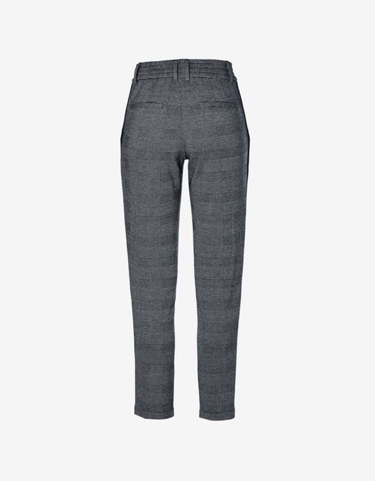 Женские брюки от немецкого бренда Tchibo.