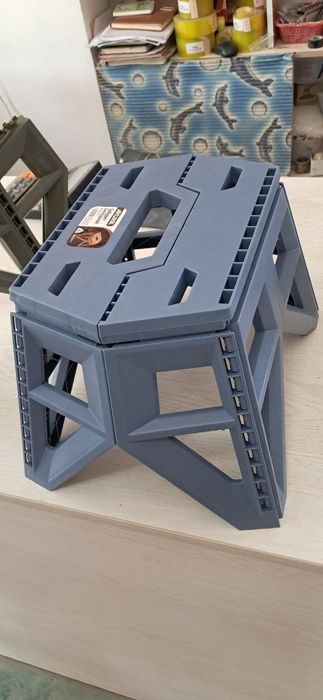 Sklad uchun mustahkam tabure