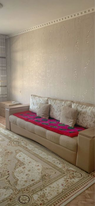 Домашний диван……….