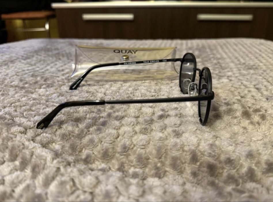 Ochelari de soare Quay Australia - Talk Circles - NOI & Polarizați (Unisex)
