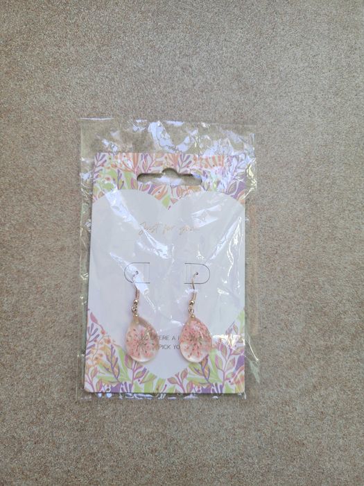 Комплект гривни от полускъпоценни камъни с подарък обеци на ТОП цена