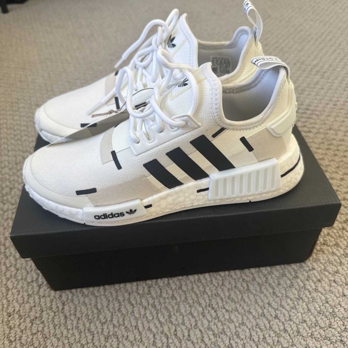 Мъжки маратонки  ADIDAS NMD R1  NEW    Оригинални  + Дамски размер   EU38 2/3