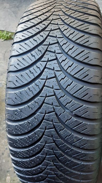 2 anvelope 215/60r17 iarnă marca Falken preț 220 lei bucata