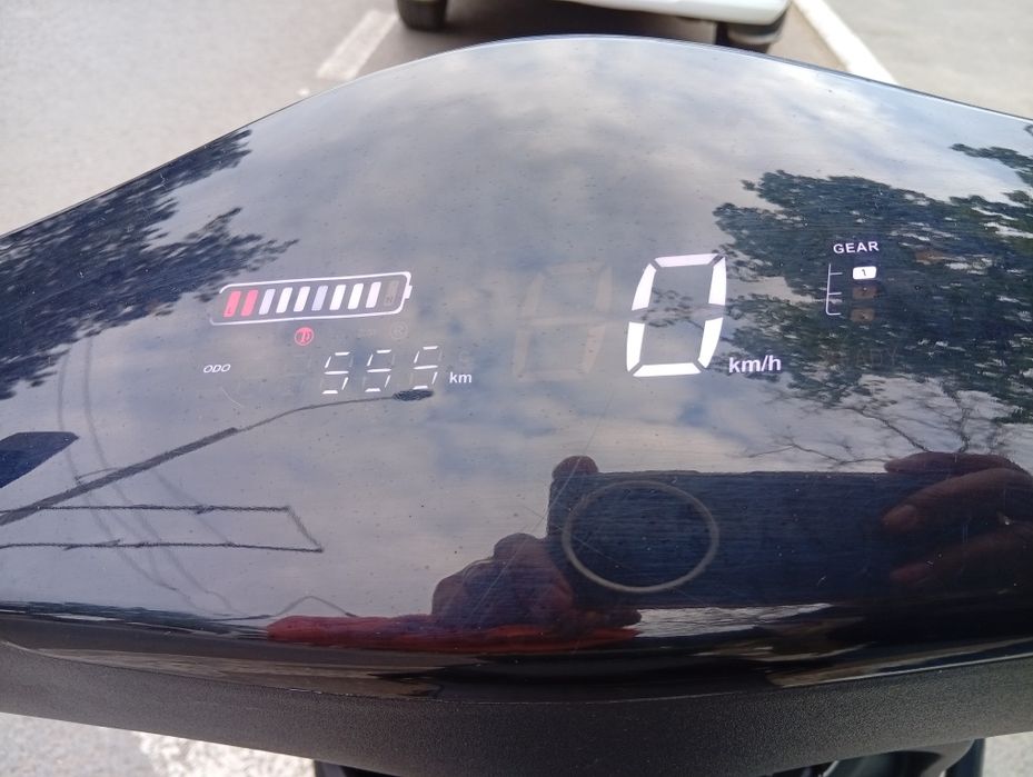 Scuter electric km efectuați 550 , este ca și nou!