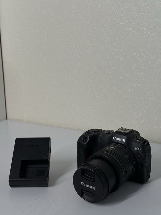 Продам Canon R8