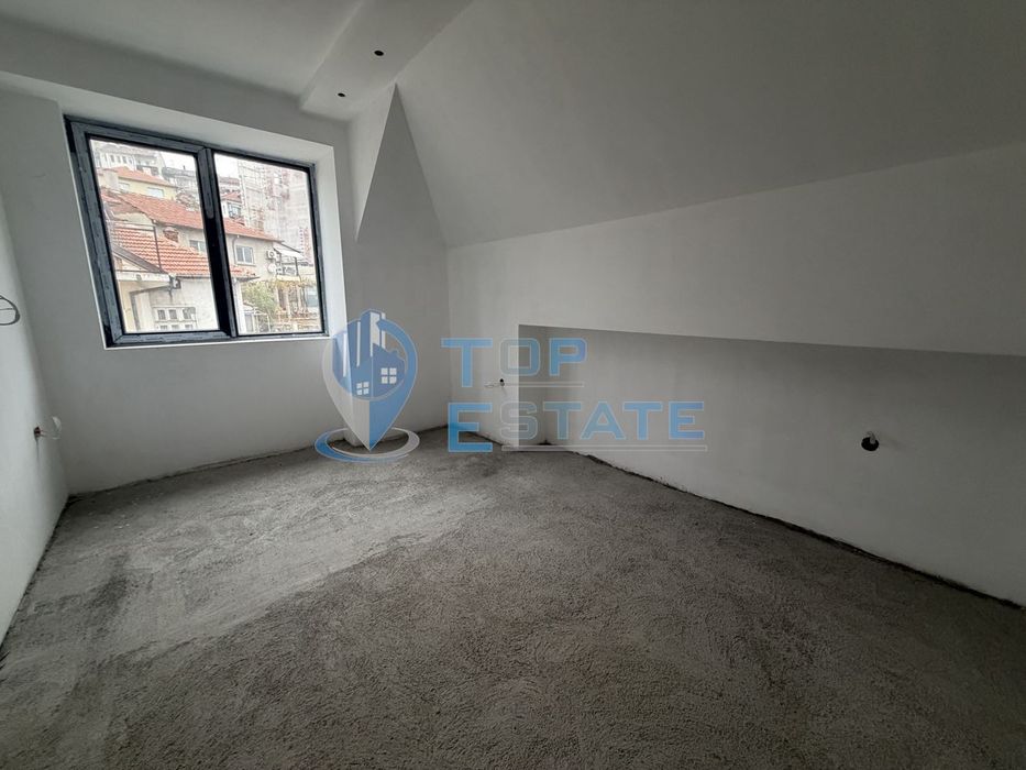 Продава се Тристаен апартамент в Велико Търново, Център - 126 кв.м за 1961 €/кв.м - Снимка #5