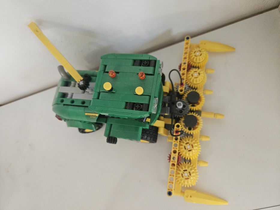 Lego technic 42168