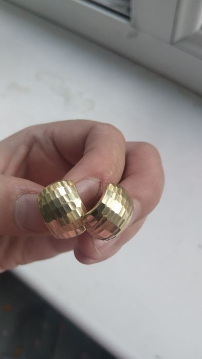Срочно продам золотое Сергей проба 585