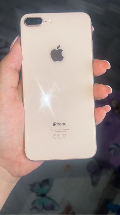 Продам Айфон 8+ 64 гб