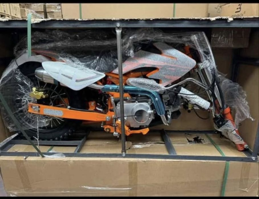 Vand cross-uri noi de 125 cc in 4 trepte ,anul 2025