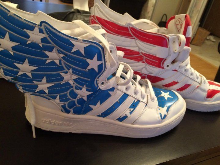 jeremy scott with american flag