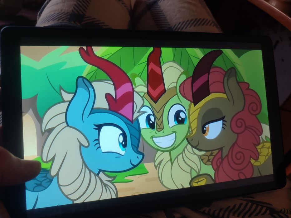 Продам новый планшет