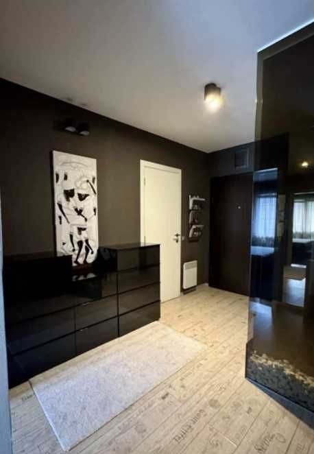 Дава се под наем Двустаен апартамент в София, Гоце Делчев - 80 кв.м за 796.62 € - Снимка #7