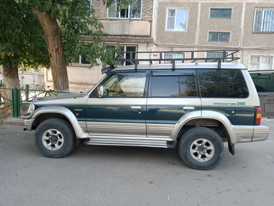 Мицубиси Паджеро.