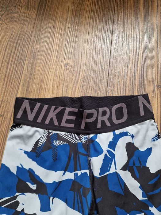 Сет страхотни дамски спортни клинове NIKE размер  XS / S