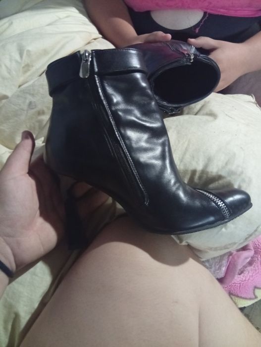 Pantofi cu toc negre