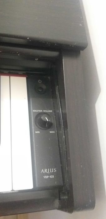 Цифровое фортепьяно пианино