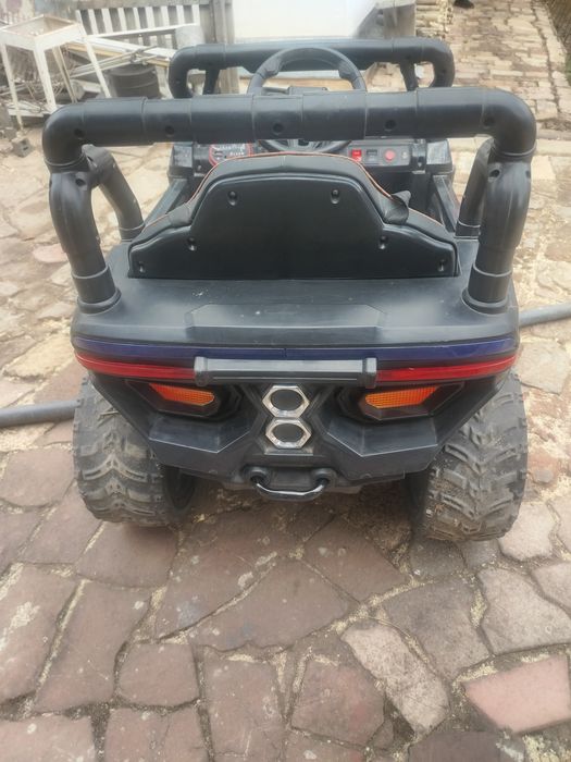 Детская электромашинка