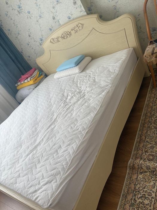 Гарнитур в ОТЛИЧНОМ состоянии АСТАНА ТОРГ