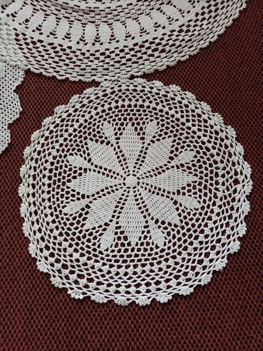 Покривки подходящи за великденските празници и за всяко домакинство